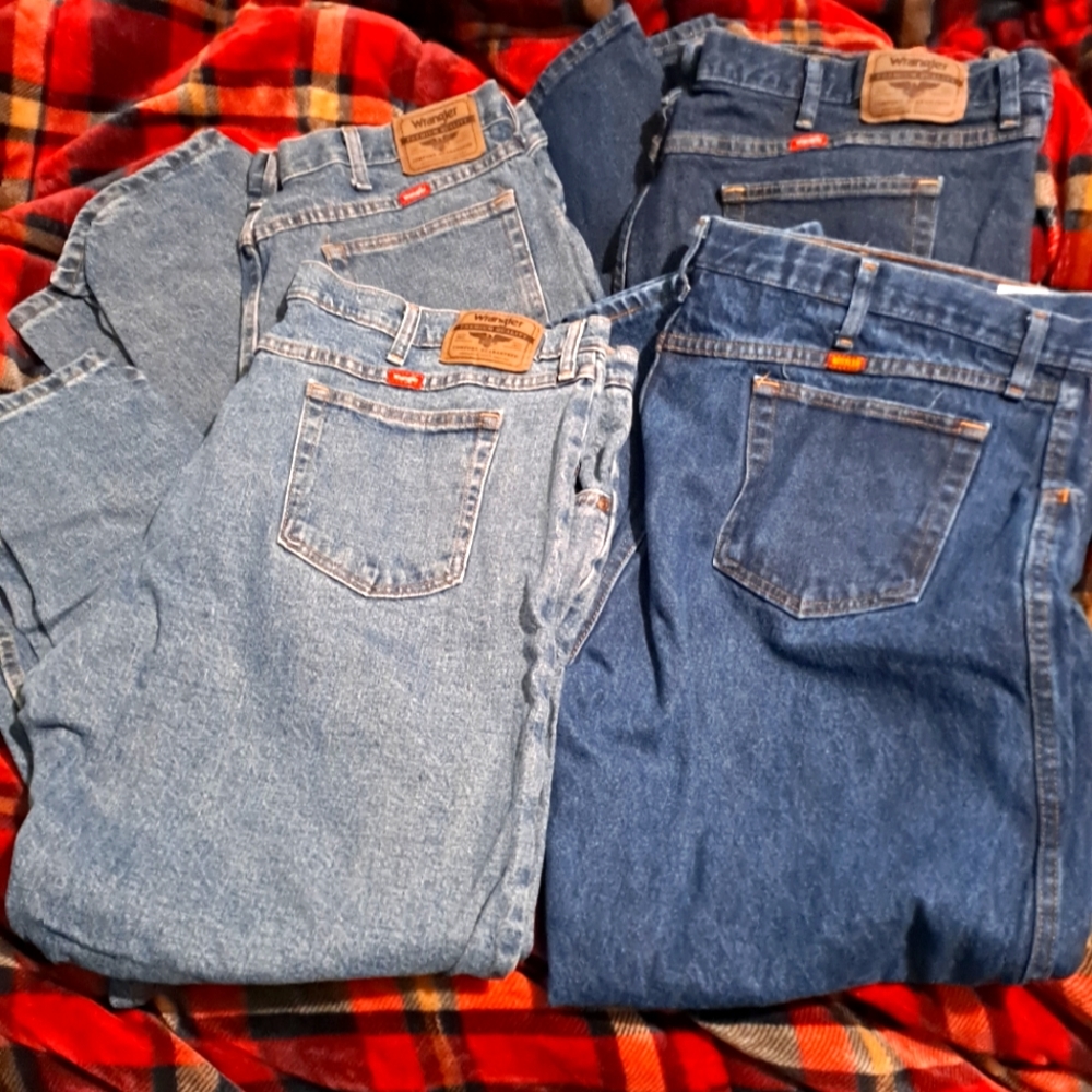 Lot of 4 wrangler and rustler by wrangler jeans 44x30